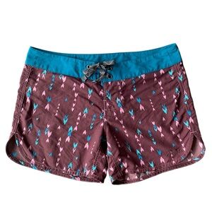 Patagonia Wavefarer Board Shorts 5" Women’s Size 4